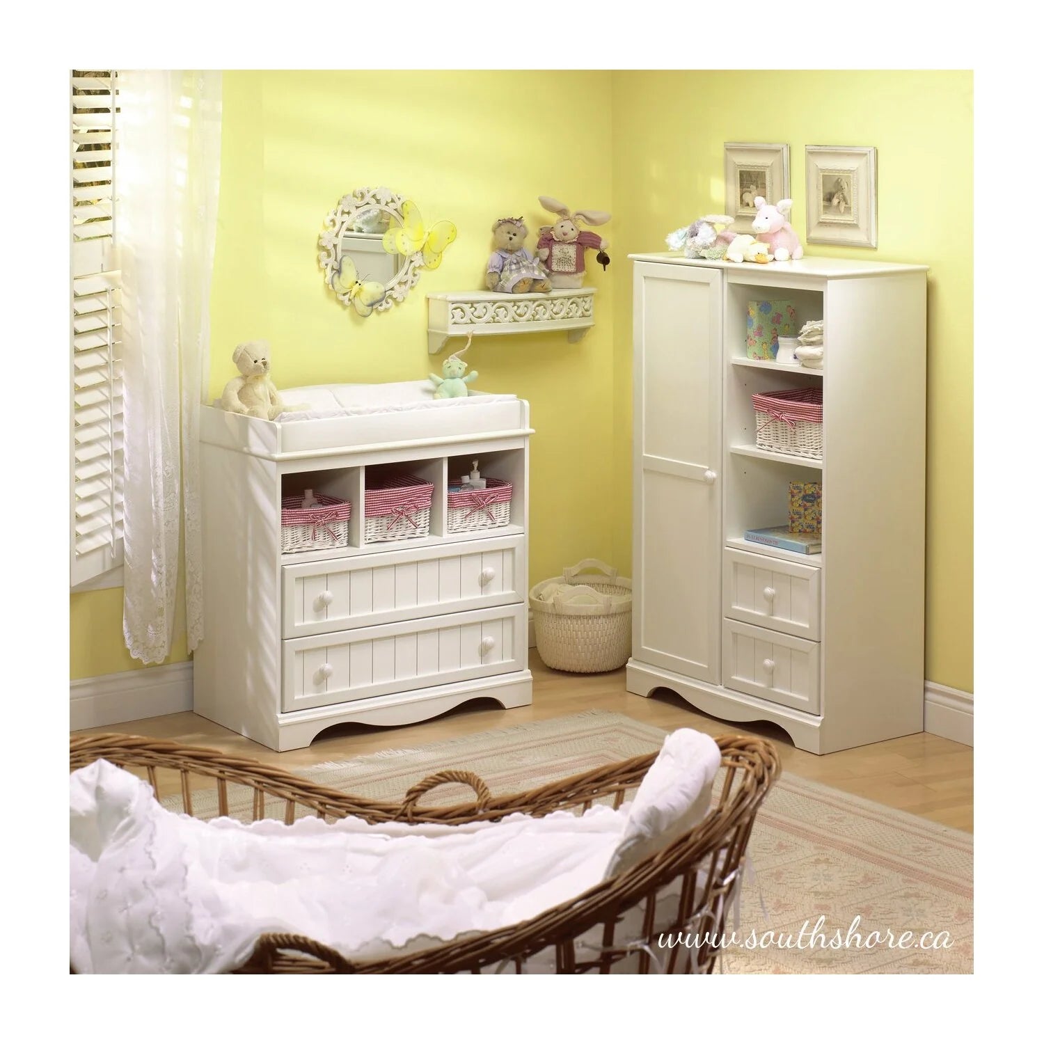 Maykoosh Mediterranean Mastery Changing Table with Storage Drawers