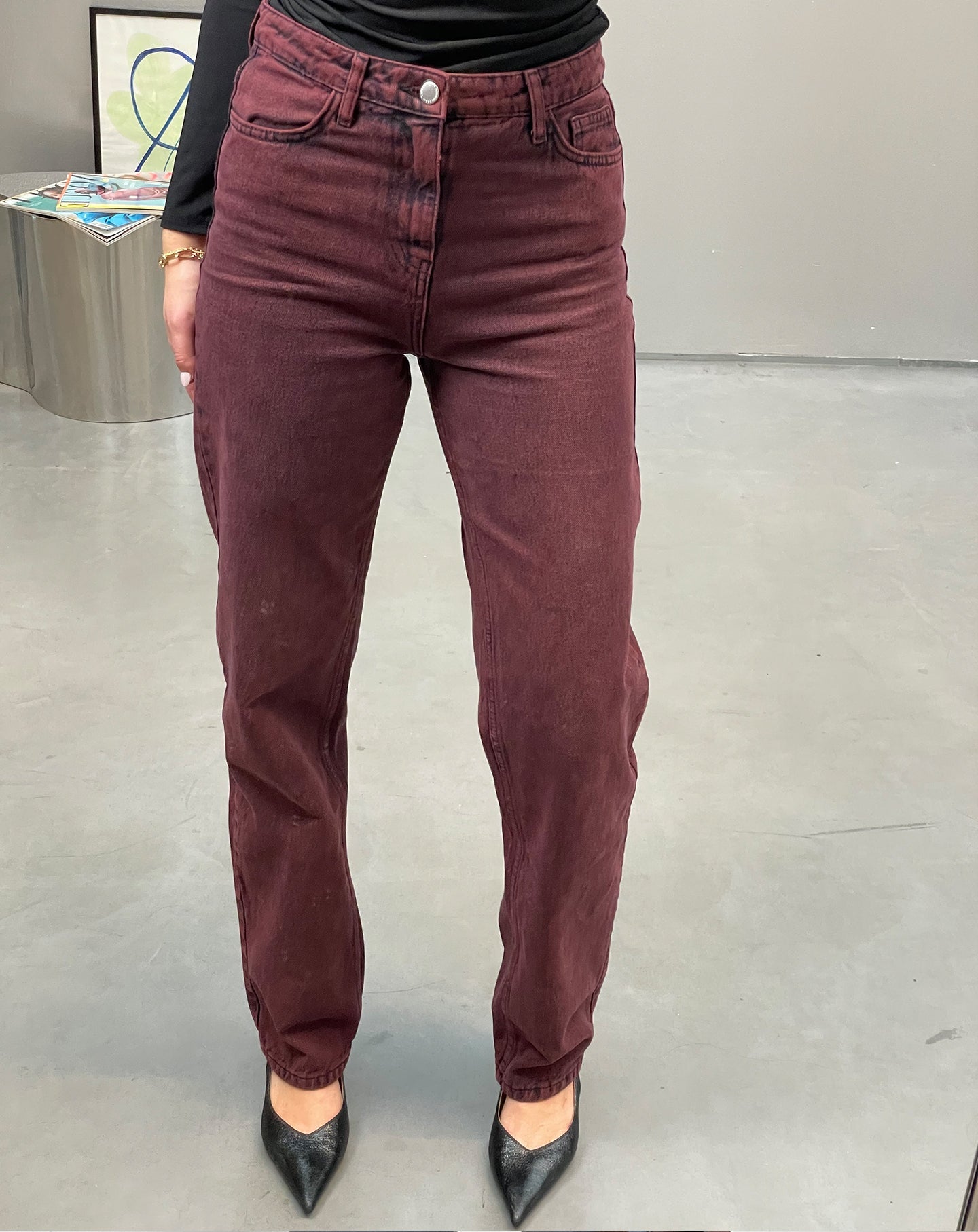 COLORED STRAIGHT LEG JEANS BURGUNDY